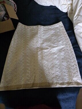 Banana Republic Vintage Cream And Gold Patterned Pencil Skirt
